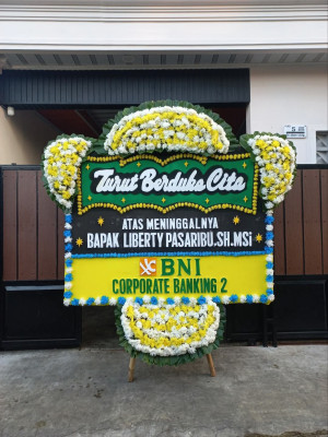 Papan Bunga Duka di Badak Bejuang