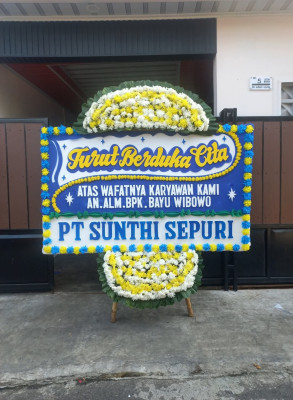 Papan Bunga Duka di Badak Bejuang