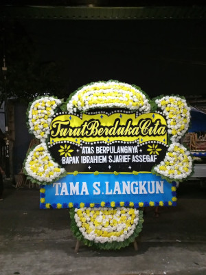 Papan Bunga Duka di Badak Bejuang
