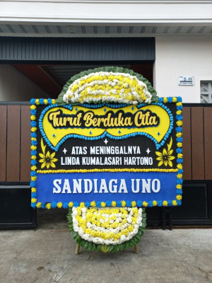 Papan Bunga Duka di Badak Bejuang