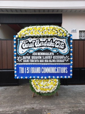 Papan Bunga Duka di Badak Bejuang